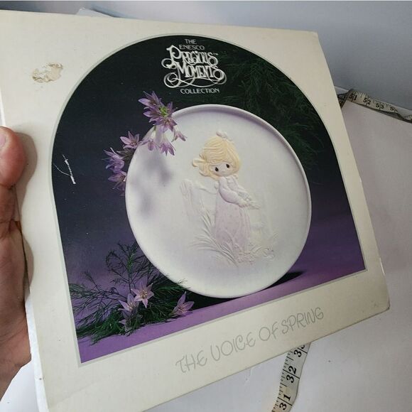 Precious Moments "The Voice of Spring" 12106 (Four Season Series Plate) - Picture 1 of 7